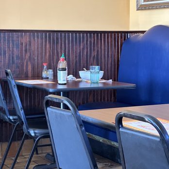Sang Sang Asian Express - 3 completely dirty tables when we walked in. No other customers inside. - Chinese Near Me - Shawnee, Kansas Sang Sang Asian Express - 3 completely dirty tables when we walked in. No other customers inside. - Chinese Near Me - Shawnee, Kansas