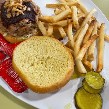 Stinger Ray's Tropical Bar & Grill - Pork sandwich - Bars Near Me - Honolulu, Hawaii Stinger Ray's Tropical Bar & Grill - Pork sandwich - Bars Near Me - Honolulu, Hawaii