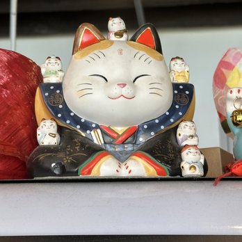 Kopitiam - Cute cat at the register - Malaysian Near Me - New York, New York Kopitiam - Cute cat at the register - Malaysian Near Me - New York, New York