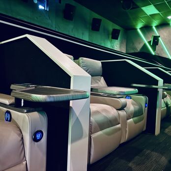Paragon Theaters - Lux Boxed In seats - Cinema Near Me - Davie, Florida Paragon Theaters - Lux Boxed In seats - Cinema Near Me - Davie, Florida