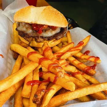 Killer Burger - Red Molly Burger - Burgers Near Me - Lake Oswego, Oregon