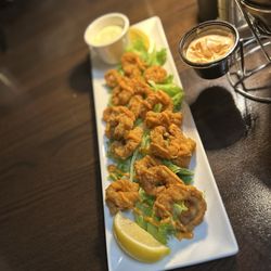 Play Bar & Grill - Calamari Crunch