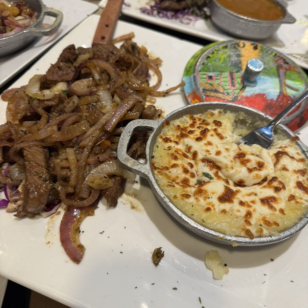 Ribeye y yuca majada. Ribeye y yuca majada.