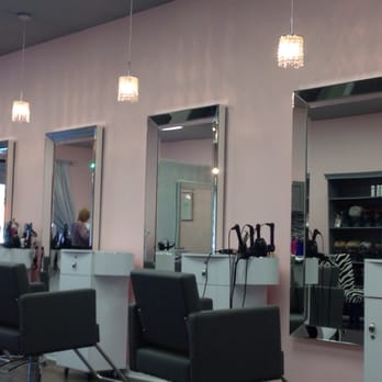 Yessy's Hair Studio - Beautiful salon. - Hair Salons Near Me - Gurnee, Illinois