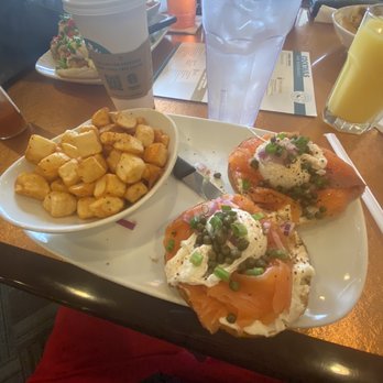 Another Broken Egg Cafe - Smoked Salmon Benedict - Breakfast & Brunch Near Me - Pensacola, Florida