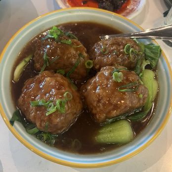 Peter Chang - Lions head pork meatballs in gravy - Dim Sum Near Me - Herndon, Virginia Peter Chang - Lions head pork meatballs in gravy - Dim Sum Near Me - Herndon, Virginia