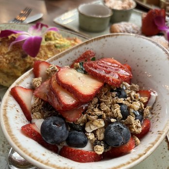 Fairview Farmers - Yogurt parfait side - Breakfast & Brunch Near Me - Fairview, Texas