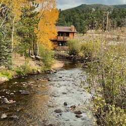 Murphy's River Lodge - River view from Room 206