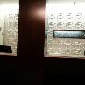 Magnolia Hotel - Omaha - Front desk - Hotels Near Me - Omaha, Nebraska Magnolia Hotel - Omaha - Front desk - Hotels Near Me - Omaha, Nebraska