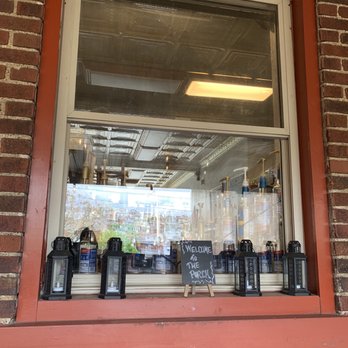 802 Bean Company - Looking inside - Coffee & Tea Near Me - Pittsburgh, Pennsylvania