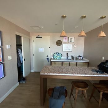 Graduate by Hilton Tucson - Spacious room with bar and fridge - Hotels Near Me - Tucson, Arizona Graduate by Hilton Tucson - Spacious room with bar and fridge - Hotels Near Me - Tucson, Arizona
