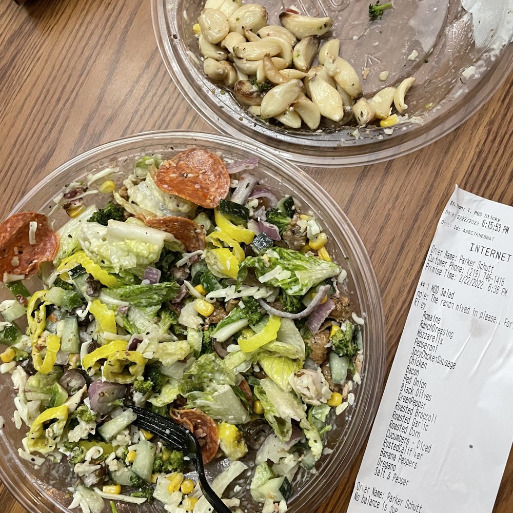 MOD Pizza - After eating my salad for a bit, I noticed quite a few pieces of garlic and decided to see how much they put in my salad. Kind of ridiculous - Fast Food Near Me - Highland, Indiana MOD Pizza - After eating my salad for a bit, I noticed quite a few pieces of garlic and decided to see how much they put in my salad. Kind of ridiculous - Fast Food Near Me - Highland, Indiana