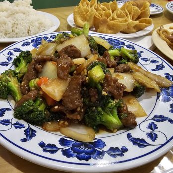 Lucky China - Beef and broccoli - Chinese Near Me - Henderson, Nevada