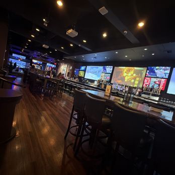 Lucky Strike Orange - Bowling Near Me - Orange, California