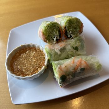 Family Thai Kitchen - Fresh spring rolls, they come with minced chicken and shrimp - Thai Near Me - Maplewood, Minnesota Family Thai Kitchen - Fresh spring rolls, they come with minced chicken and shrimp - Thai Near Me - Maplewood, Minnesota
