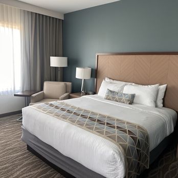 Cahuilla Casino Hotel - Bedroom - Casinos Near Me - Anza, California