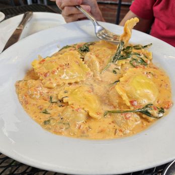 La Scala - Delicious sweet pepper cream sauce! - Italian Near Me - Worcester, Massachusetts