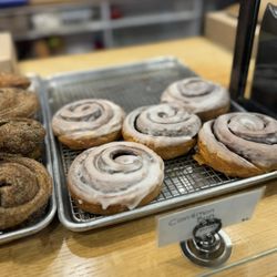 Radio Bakery - Cinnamon bun