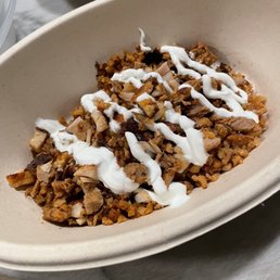 Cauliflower rice, chicken, sour cream