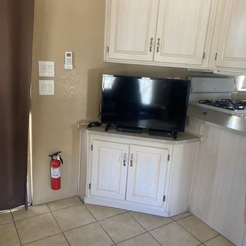 Emerald Cove RV Resort - Hotels Near Me - Earp, California