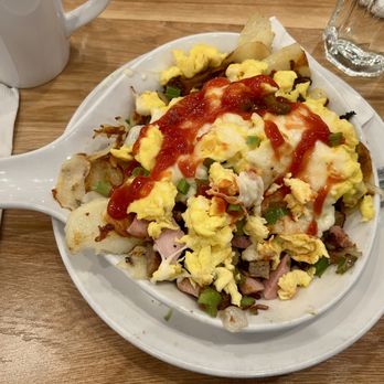 Broken Yolk Cafe - Meat Lovers Skillet - YUM! - Breakfast & Brunch Near Me - Henderson, Nevada Broken Yolk Cafe - Meat Lovers Skillet - YUM! - Breakfast & Brunch Near Me - Henderson, Nevada