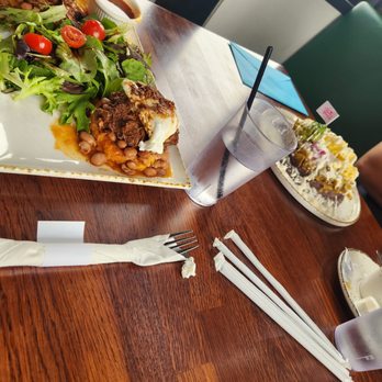 Madres Brunch - Breakfast & Brunch Near Me - Bellflower, California Madres Brunch - Breakfast & Brunch Near Me - Bellflower, California