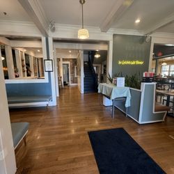 Big Bad Breakfast - Brownsboro Crossing - Interior spaces