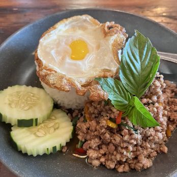 Ros Niyom Thai Restaurant - ha Ga Prow Moo Sub Khai Dao - Thai Near Me - New York, New York