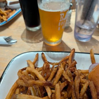 Ray's - BBQ, Brews & Blues - Barbeque Near Me - Grayling, Michigan