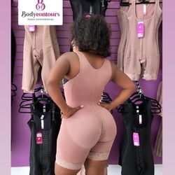 Bodycontours Fajas - Clienta super feliz con su faja levanta gluteo