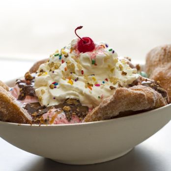Iggy's Creamery - a bowl of ice cream and sprinkles - Ice Cream & Frozen Yogurt Near Me - Warwick, Rhode Island