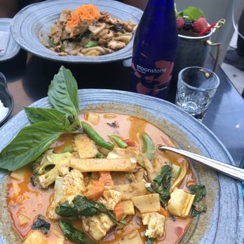 ViV - Red Curry - Thai Near Me - New York, New York ViV - Red Curry - Thai Near Me - New York, New York