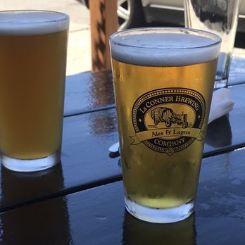 La Conner Brewing - Beer on the front patio - Breweries Near Me - La Conner, Washington La Conner Brewing - Beer on the front patio - Breweries Near Me - La Conner, Washington