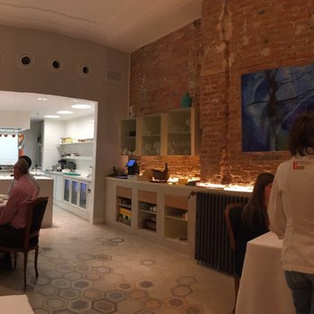 Uma - Signature Cuisine Near Me - Barcelona, B