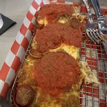 Nighthawk Brewery & Pizza - Pepperoni pizza (Detroit Style) - Pizza Near Me - Arlington, Virginia Nighthawk Brewery & Pizza - Pepperoni pizza (Detroit Style) - Pizza Near Me - Arlington, Virginia