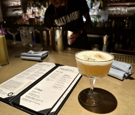 B-Side Cocktail Lounge by null