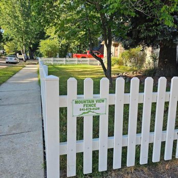 Mountain View Fence - Fences & Gates Near Me - White City, Oregon Mountain View Fence - Fences & Gates Near Me - White City, Oregon
