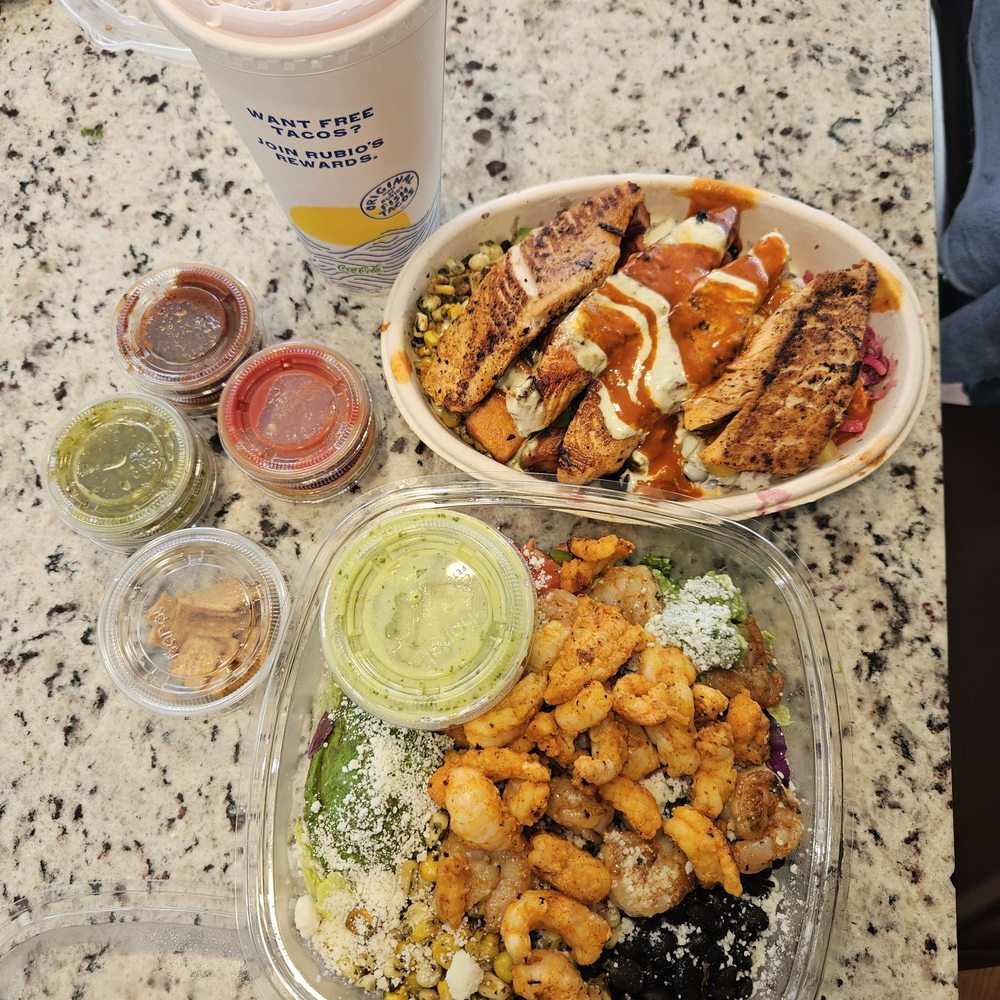 Rubio's Coastal Grill - Grilled Salmon and Mahi rice Rainbow bowl + Lobster and Shrimp Mercado salad - Mexican Near Me - Corona, California