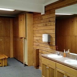 Maple Creek Golf & Athletic Club - Ladies locker room