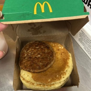 McDonald's - Burgers Near Me - Everett, Washington McDonald's - Burgers Near Me - Everett, Washington