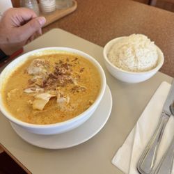 Chez In - Yellow chicken cury