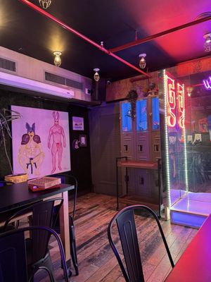 Bar Gaythering by null