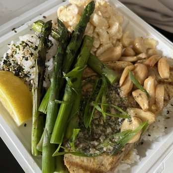 Upscale Hawaii - Garlic Ahi Plate - Diners Near Me - Honolulu, Hawaii Upscale Hawaii - Garlic Ahi Plate - Diners Near Me - Honolulu, Hawaii