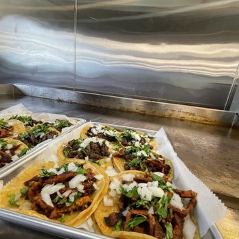 Bronco's Burritos - Tacos - Mexican Near Me - Justice, Illinois
