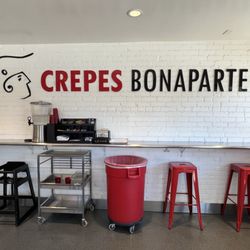 Crepes Bonaparte - Inside