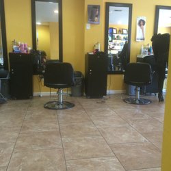 Here is a sneak peak of the salon. It's very clean inside.