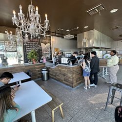 Twinkle Tea - Alhambra - Inside