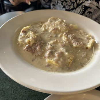 Metro Diner - Biscuits & Sausage Gravy - Diners Near Me - Gainesville, Florida Metro Diner - Biscuits & Sausage Gravy - Diners Near Me - Gainesville, Florida