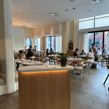 Apolonia - Inside - Modern European Near Me - Chicago, Illinois