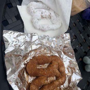 Patriot Pretzel - powdered sugar and cinnamon sugar pretzels - Pretzels Near Me - Kernersville, North Carolina Patriot Pretzel - powdered sugar and cinnamon sugar pretzels - Pretzels Near Me - Kernersville, North Carolina
